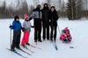 乔治娜晒全家福👨&zwj;👩&zwj;👧&zwj;👦一家七口在北极滑雪⛷️