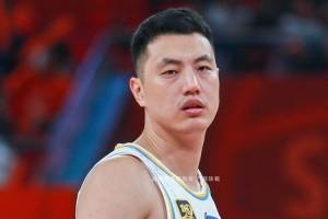 翟晓川：大家打得更团结 我们的快攻还能做得更好一些
